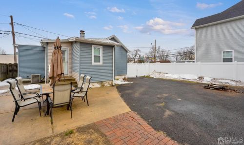 10 Kensington Ave, Old Bridge NJ  08857-1109 exterior