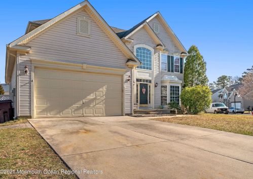 39 Timberline Rd, Berkeley Township, NJ 08721-2108