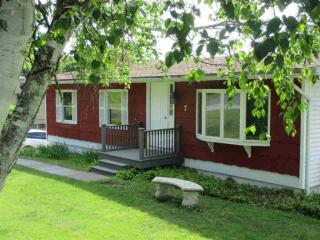 7 Mountain View Rd, Staatsburg, NY 12580-5311