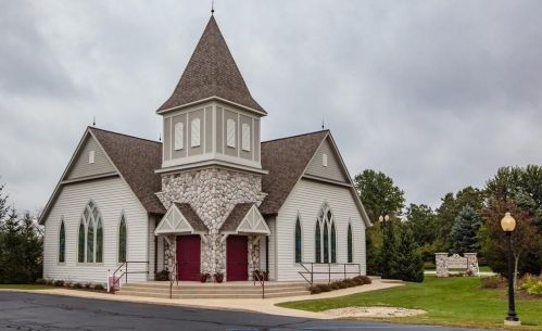83 Hawick Dr, Valpo IN  46385-9331 exterior