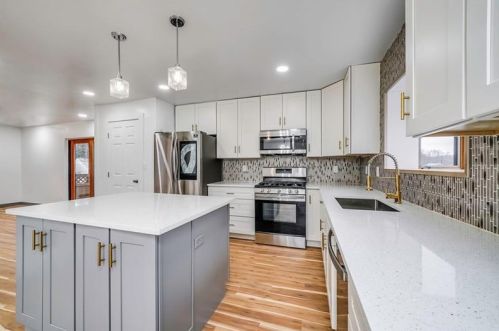 2812 E St, Mckeesport, PA 15133-2530