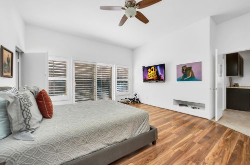 94 Kavenish Dr, Rancho Mirage CA  92270-3247 exterior