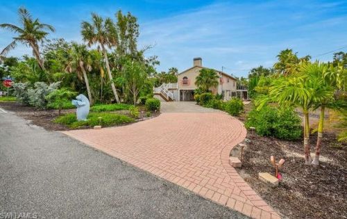 741 Nerita St, Sanibel, FL 33957-6814