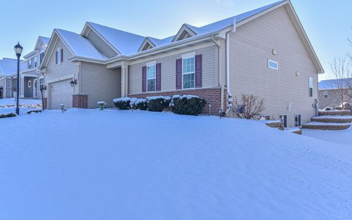 815 Willow Bend Dr, Waterford, WI 53185-4280