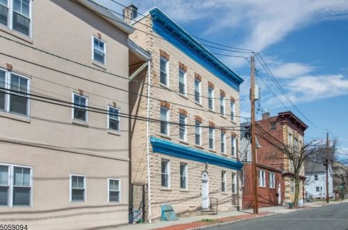 80 Bay St, Montclair NJ  07042-4862 exterior
