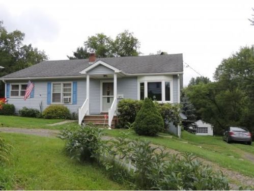 1124 Glenwood Rd, Vestal, NY