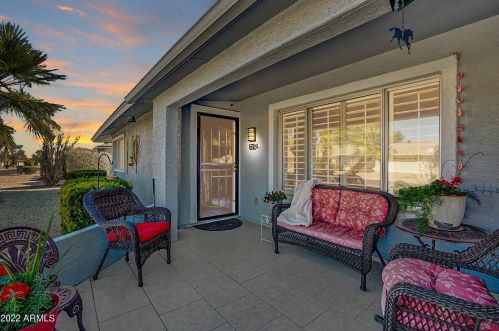 9555 Spanish Moss Ln, Sun City, AZ 85373-1741
