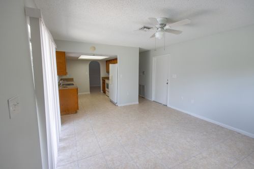 3441 Southern Pne Dr, Fort Pierce FL 34982-6542 exterior