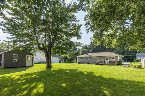 26 Bedford St, Nashua NH  03063-2032 exterior
