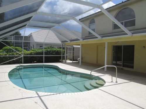 3879 Jonathans Way, Boynton Beach FL  33436-8524 exterior