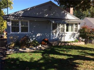 153 Brookfield St, Manchester, CT 06040-4244