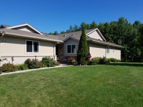 1274 Meadowbrook Dr, Cleveland WI  53015-2400 exterior