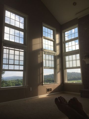 70 Clubhouse Dr, Easton, PA 18042-6979