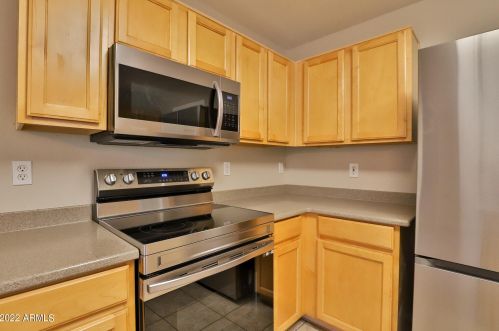 9017 11th Pl, Phoenix AZ  85042-7865 exterior