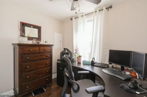 55 Charles St, Roselle Park NJ  07204-2258 exterior