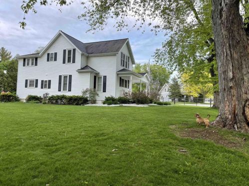 124 Columbia St, Chilton WI  53014-1418 exterior