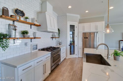 34212 10 St, Phoenix AZ 85085-9216 exterior