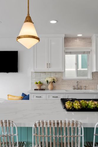 212 41st St, Manhattan Beach CA  90266-3141 exterior