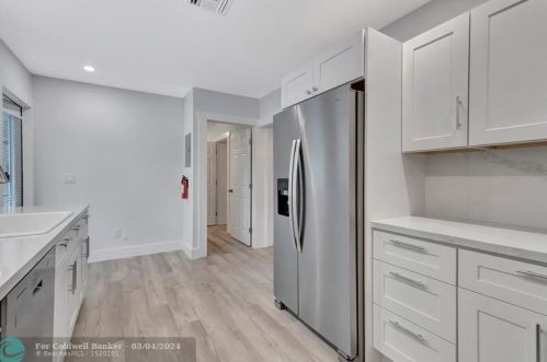 320 4 Ave, Delray Beach FL  33444-2717 exterior