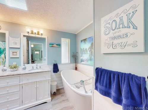 722 Navigators Way, Edgewater FL  32141-5922 exterior