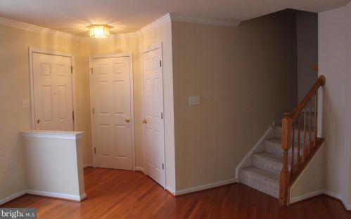 204 Hupps Hill Ct, Strasburg, VA 22657-2388