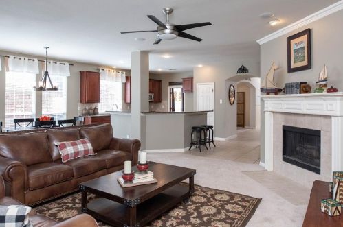 4500 Sandra Lynn Dr, Lewisville TX  75022-1004 exterior