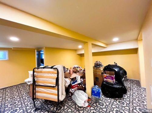 883 Garrison Ave, Teaneck NJ  07666-2569 exterior