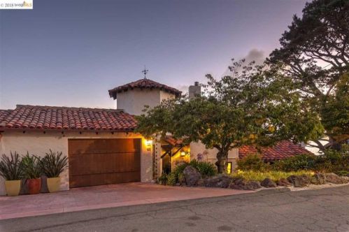 421 Western Dr, Richmond, CA 94801-3740