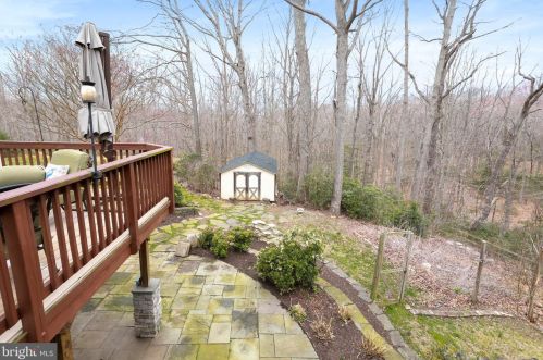 5550 Wide Oak Ct, Woodbridge VA  22192-6036 exterior