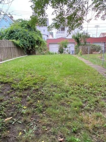 702 12th Ave, Whitaker PA  15120-2016 exterior