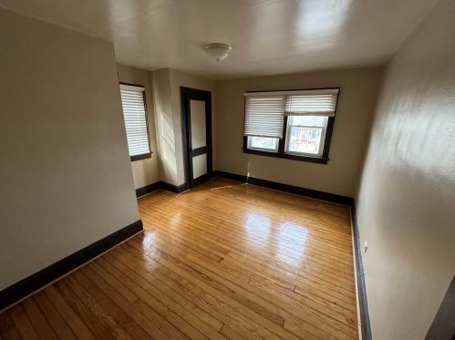 336 Park Ave, New Castle, PA 16101-2544