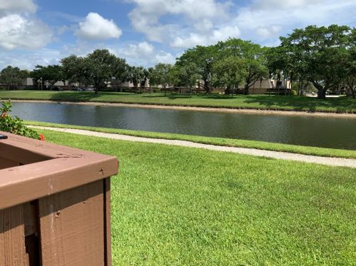 5722 57th Way, West Palm Beach, FL 33409-7120