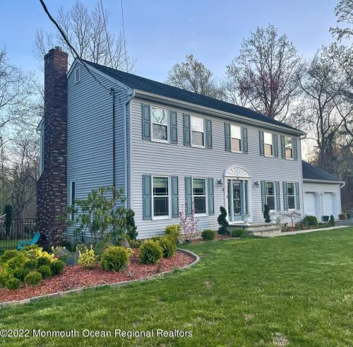 95 Oak Hill Rd, Middletown, NJ 07748