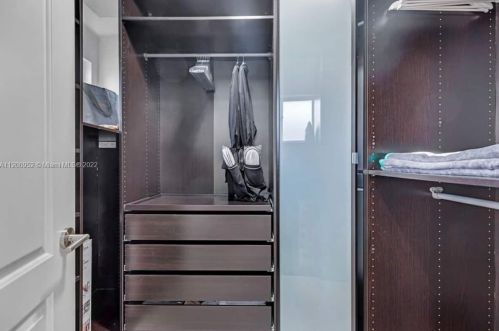 934 Nautilus Isle, Dania Beach FL  33004-2356 exterior