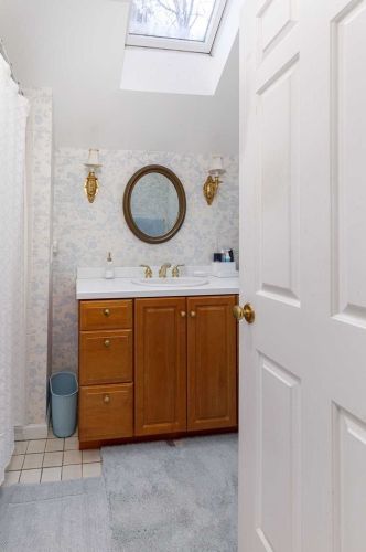 7 Heathbrook Dr, Poughkeepsie NY  12603-4805 exterior