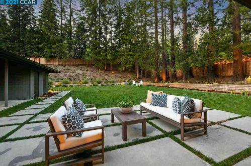 484 Dalewood Dr, Orinda, CA 94563-1218