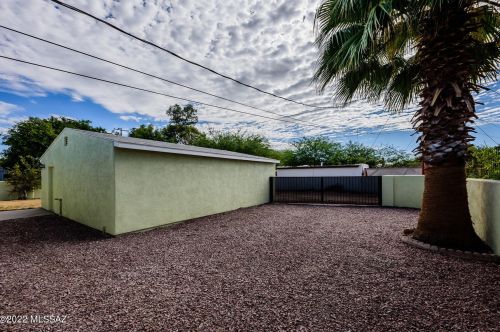 341 Tucson Blvd, Tucson AZ 85713-2065 exterior