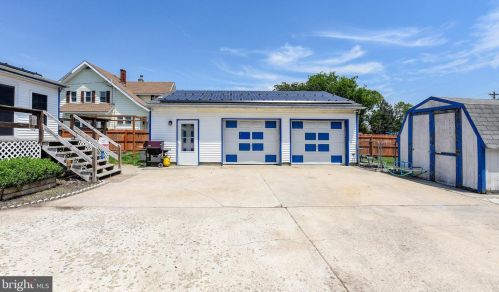 709 Walnut St, Slaughter Beach DE  19963-1233 exterior