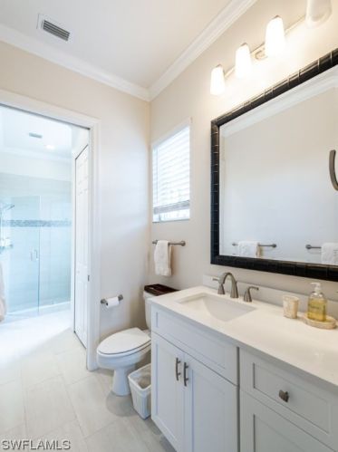 1724 Bunting Ln, Sanibel FL  33957-4226 exterior