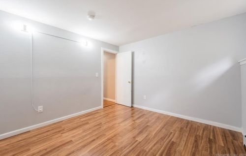 13 Bobwhite Trl, Gales Ferry CT  06335-2002 exterior