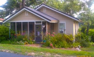 233 Davis St, Hendersonville, NC 28739-5263