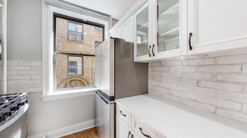 150 St, Union City NJ  07087-6038 exterior