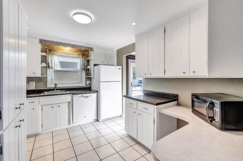 331 Skyline Blvd, Green Bay WI  54302-3335 exterior