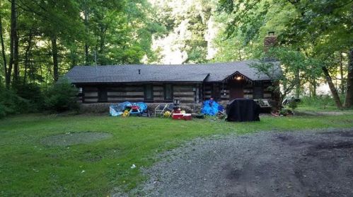 109 Usguys Ln, Latrobe PA  15650-2778 exterior