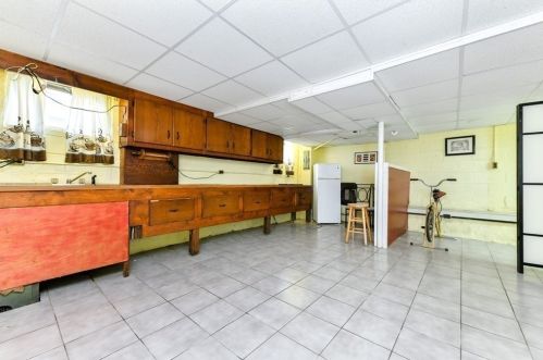 37 Spencer Ave, Chelsea MA  02150-3023 exterior