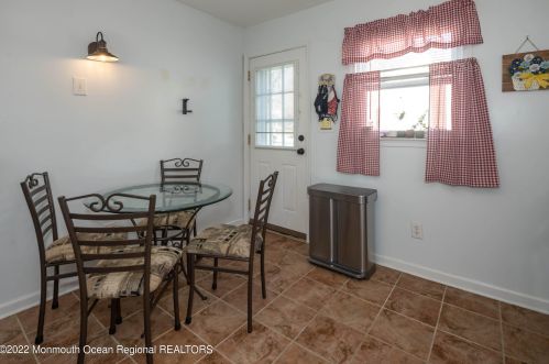 6 Elmwood Pl, Leonardo NJ  07737-1347 exterior