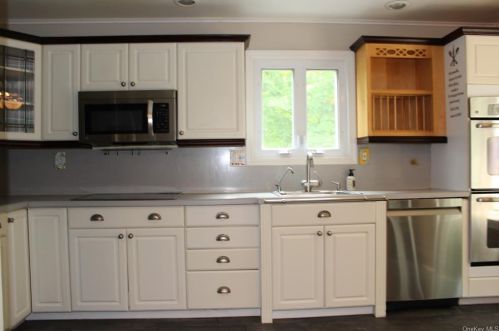 172 Barnes Rd, Washingtonville NY  10992-1932 exterior