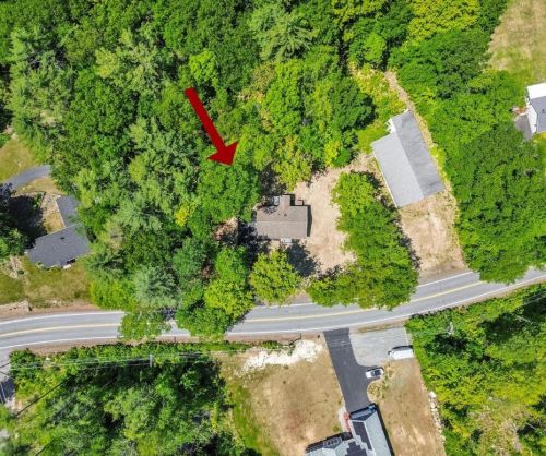 429 Main St, Danville NH  03819-3135 exterior