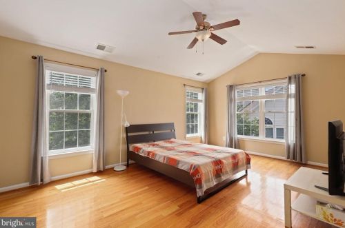 15843 Fourmile Creek Ct, Haymarket VA  20169-5427 exterior