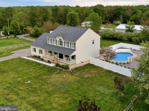 228 Long Swamp Rd, Plumsted Township, NJ 08533-2028